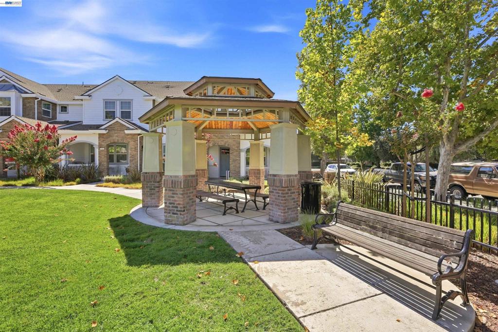 1744 Catalina Ct