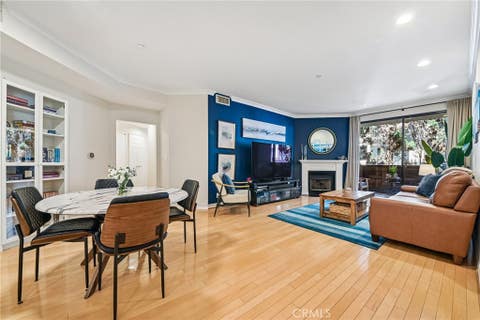 Photo of 12000 Goshen Avenue #203, Los Angeles, CA 90049 (MLS # SB26167018)