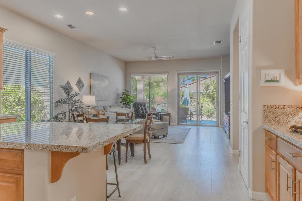 41344 Calle Pampas
