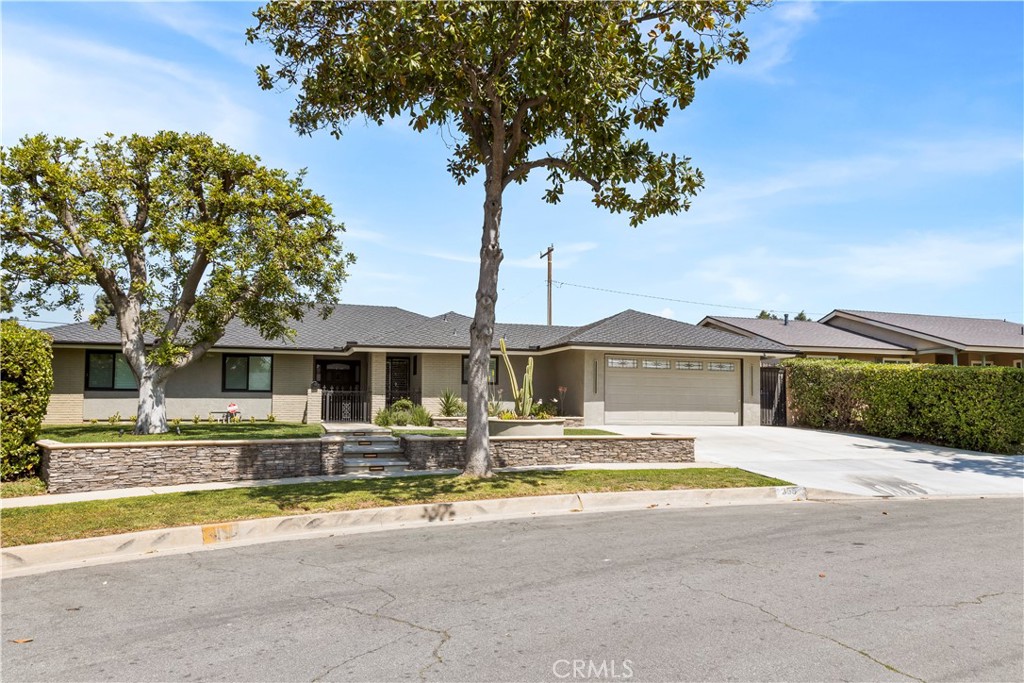 355 N Garsden Avenue
