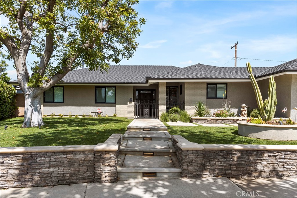 355 N Garsden Avenue