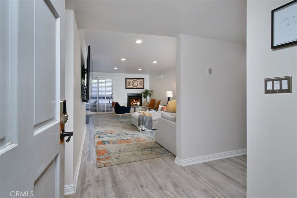 11911 Magnolia Boulevard 16