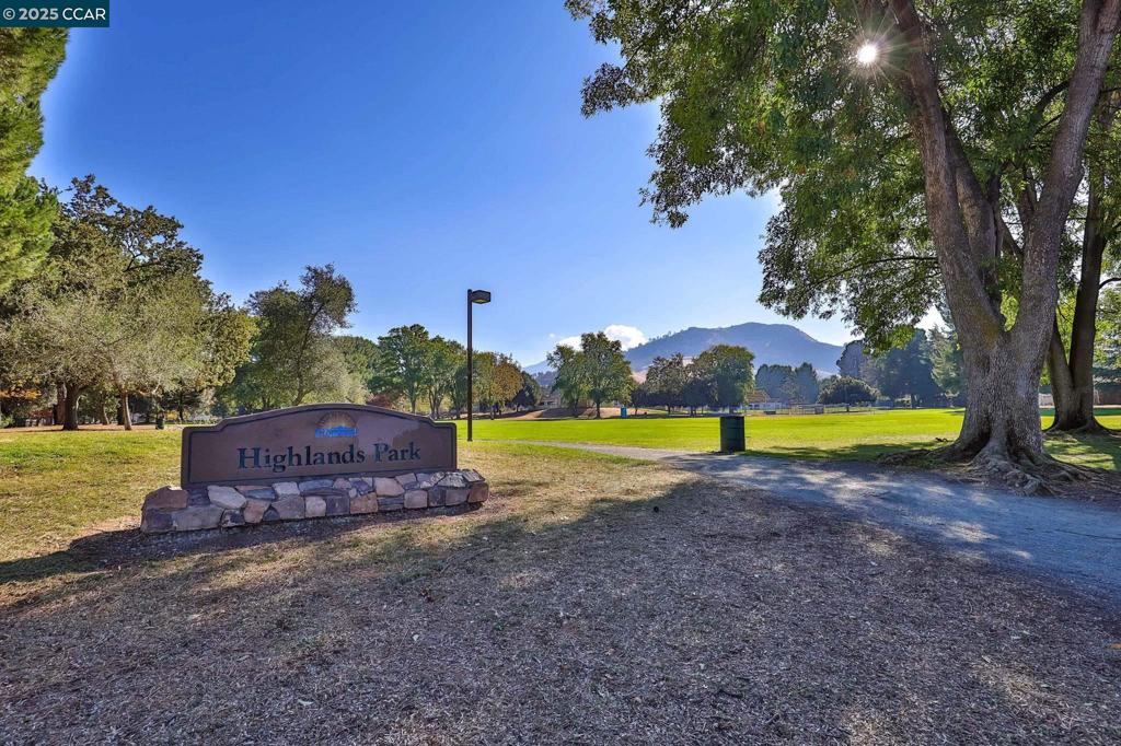 CLAYTON HIGHLAND - Residential