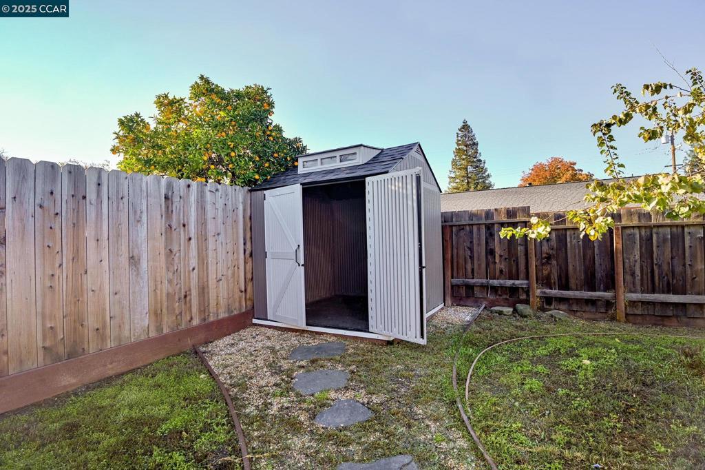 CLAYTON HIGHLAND - Residential