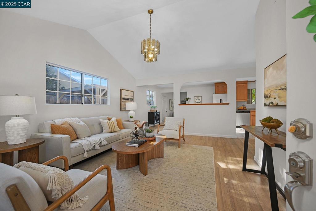 CLAYTON HIGHLAND - Residential