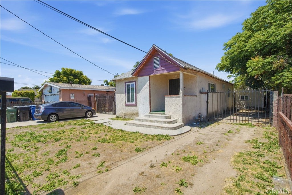 11707 Antwerp Ave