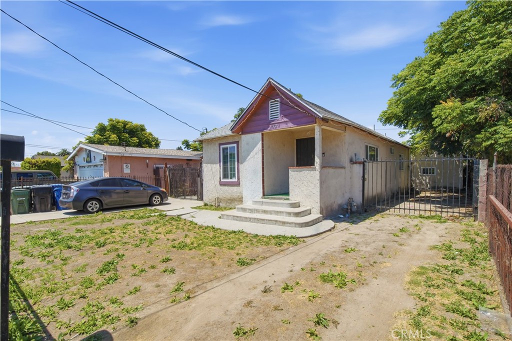 11707 Antwerp Ave