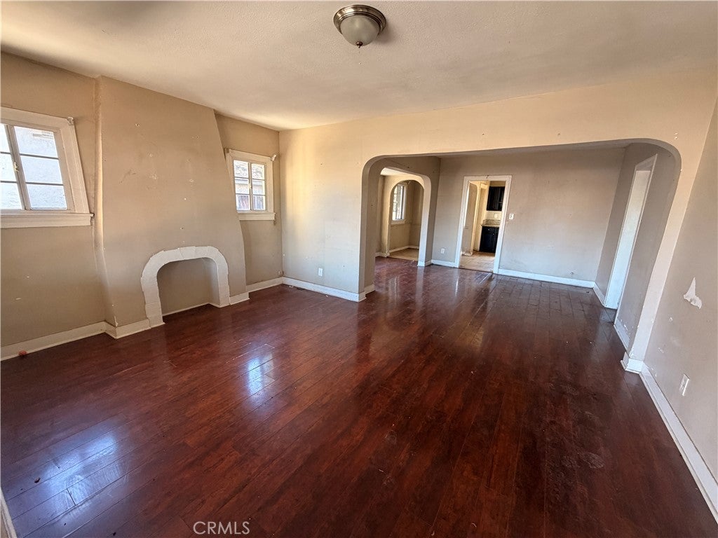 604 W 105th