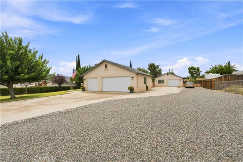 Photo of 18461 Sutter ST, Hesperia, CA 92345 (MLS # IV26205961)