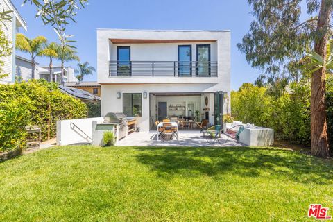 Photo of 2234 5th Street, Santa Monica, CA 90405 (MLS # 26843317)