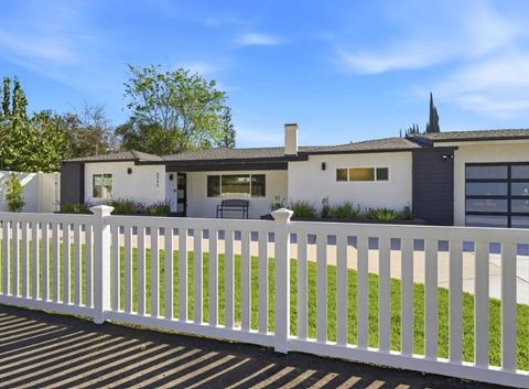 Photo of 8446 Penfield Avenue, Canoga Park, CA 91306 (MLS # ML82038488)