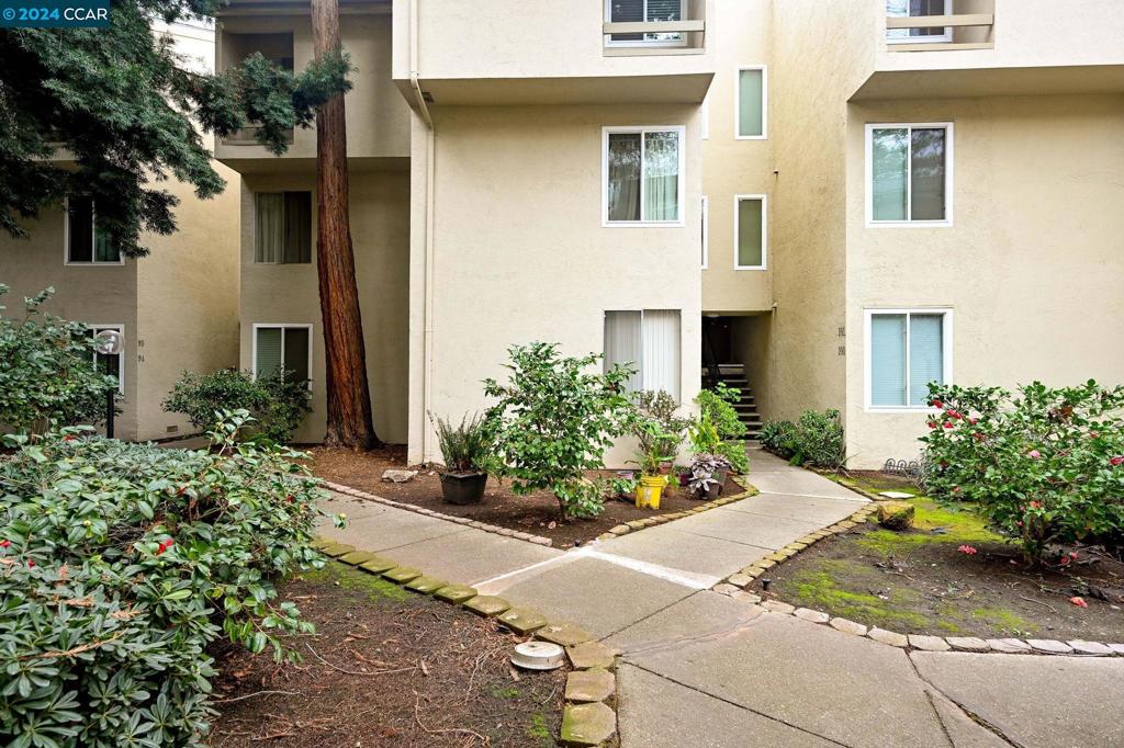 WALNUT CREEK - Residential