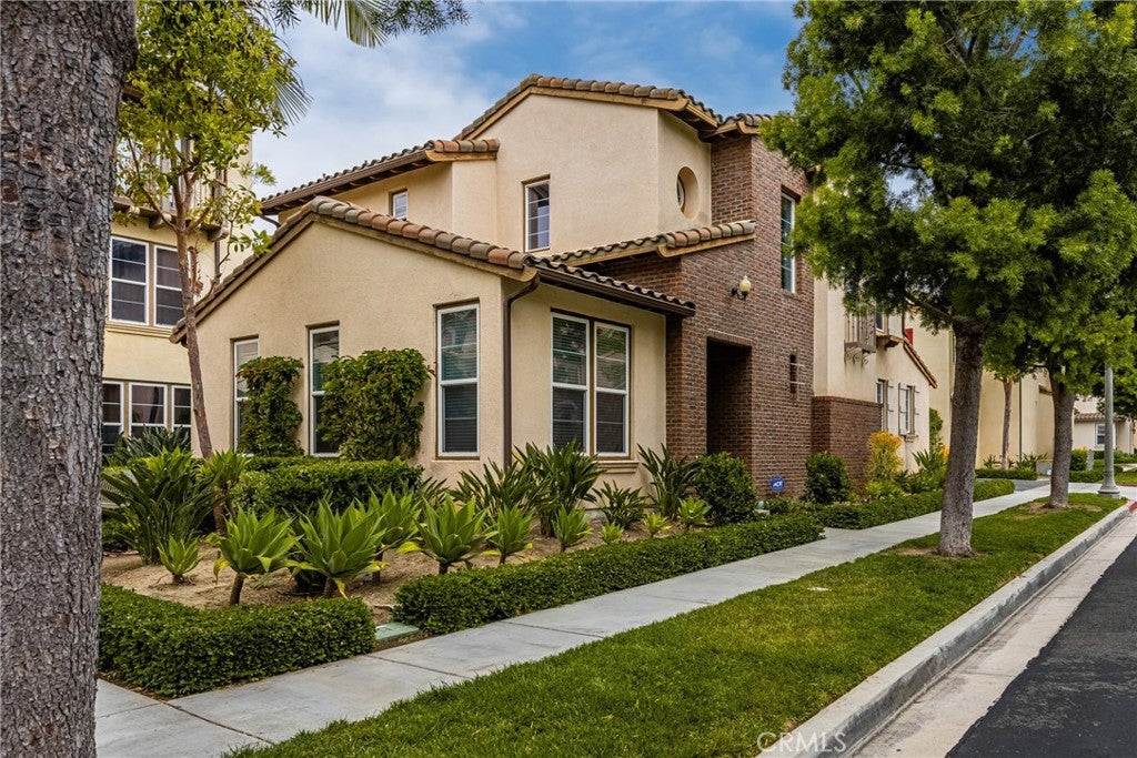 235 Tall Oak, Irvine CA 92603