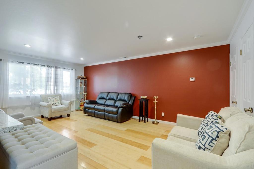 931 Miller Avenue