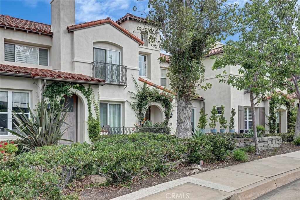 8 Celano Court
