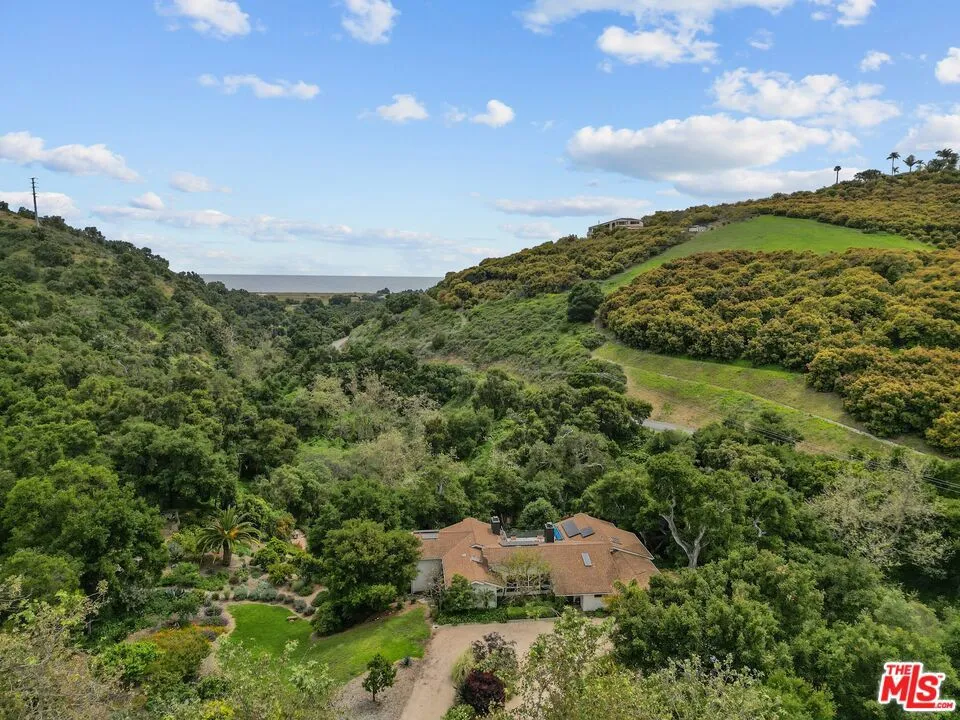 Goleta, California 93117, United States, 5 Bedrooms Bedrooms, ,5 BathroomsBathrooms,Residential,Active,176417