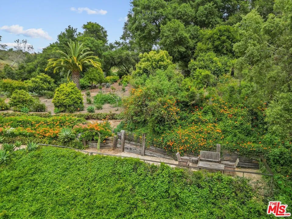 Goleta, California 93117, United States, 5 Bedrooms Bedrooms, ,5 BathroomsBathrooms,Residential,Active,176417