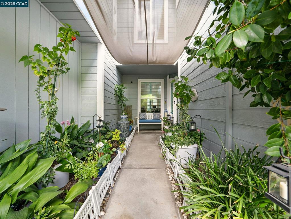 1923 Eagle Peak Ave