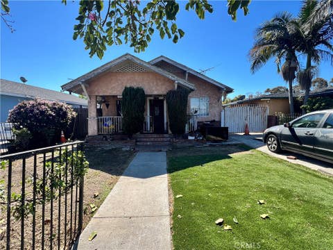Photo of 5018 W 111th Pl Pl, Inglewood, CA 90304 (MLS # DW26020580)