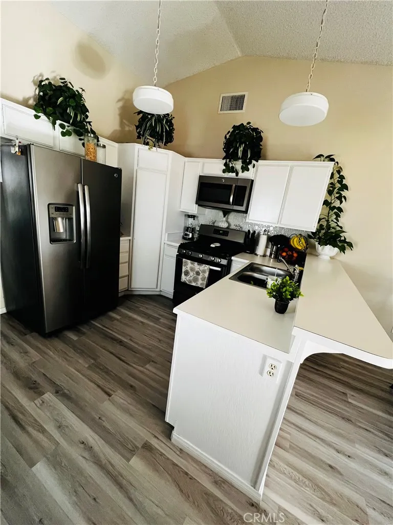 Moreno Valley, California 92557, United States, 3 Bedrooms Bedrooms, ,2 BathroomsBathrooms,Residential,Active,167049