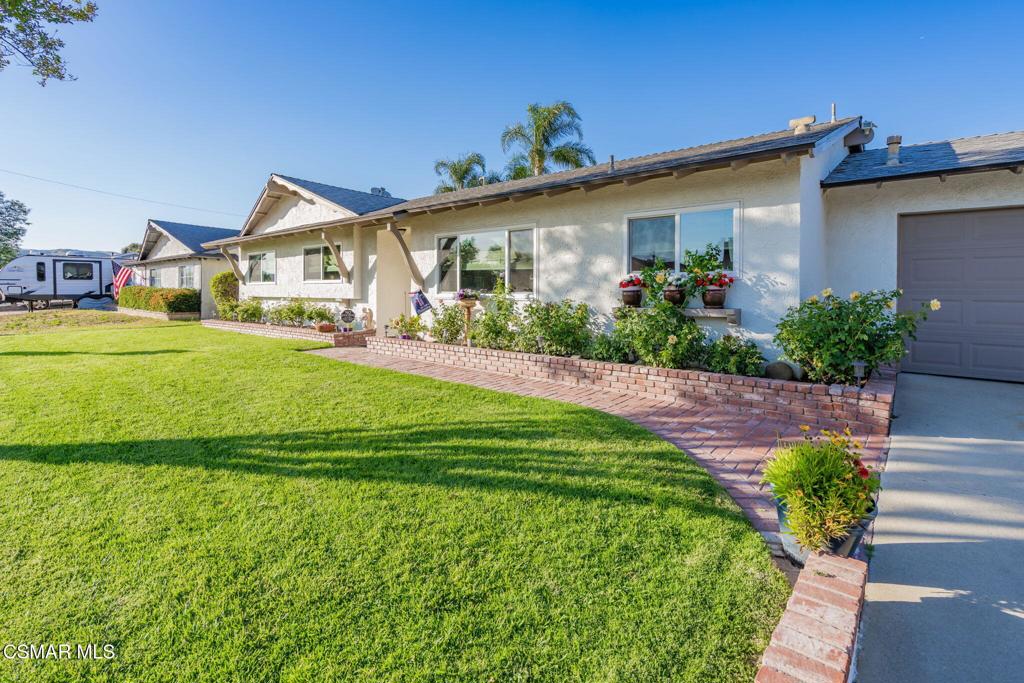 2858 Kadota Street