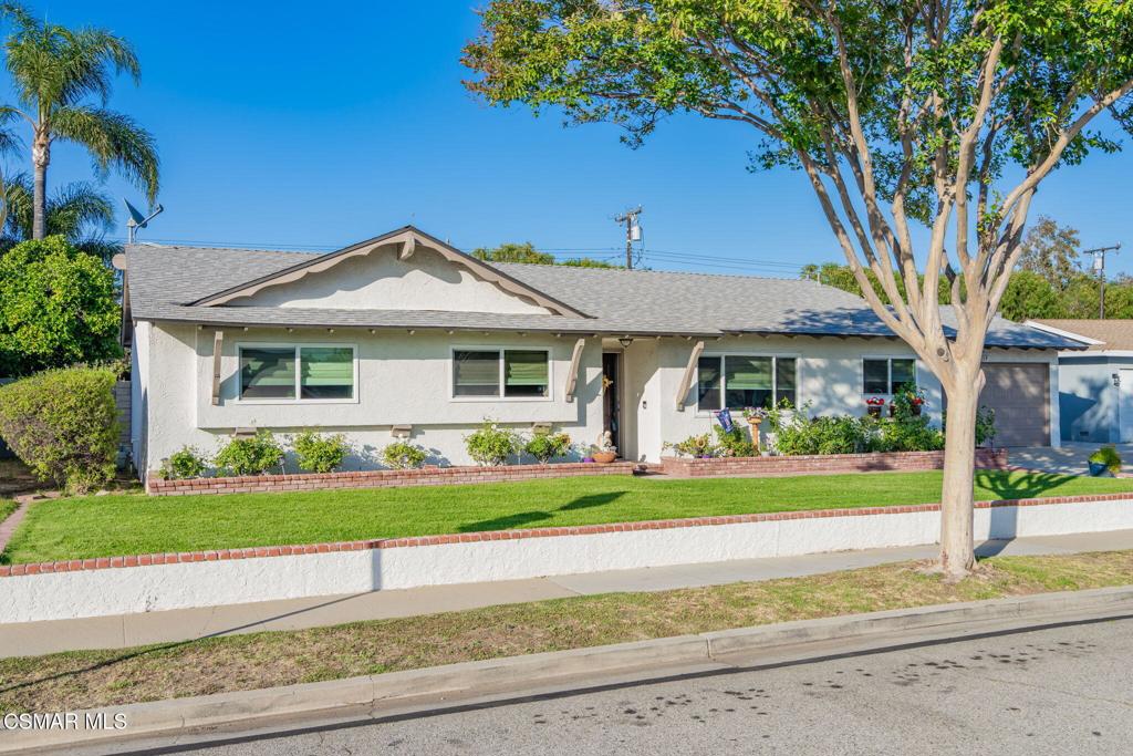 2858 Kadota Street