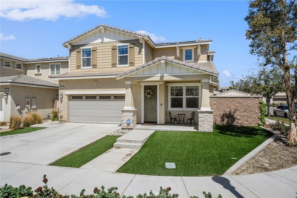 3275 E Denali DR
