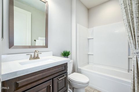 Tiny photo for 8300 Mariposa Court, West Hills, CA 91304 (MLS # V1-34813)