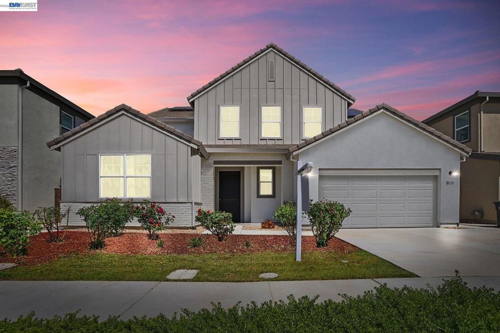 Photo of 3195 Paxton St St, Lathrop, CA 95330 (MLS # 41130121)
