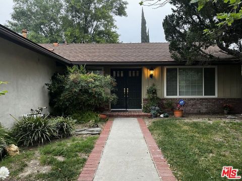 Photo of 8334 Denise Lane, West Hills, CA 91304 (MLS # 26671275)