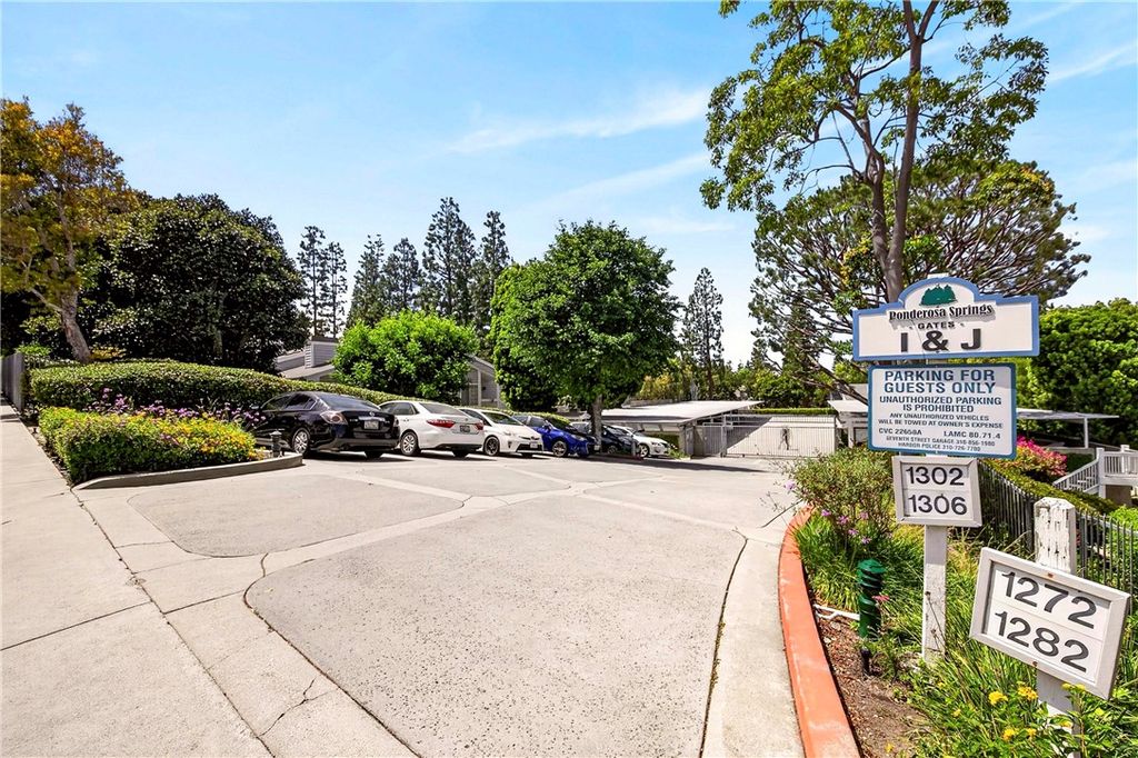 Photo of 1272 W Park Western Dr #98, San Pedro, CA 90732 (MLS # SB26095355)