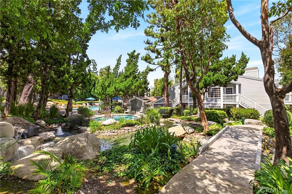 Photo of 1272 W Park Western Dr #98, San Pedro, CA 90732 (MLS # SB26095355)
