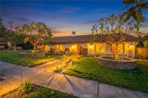 2294 Coolcrest Upland CA 91784