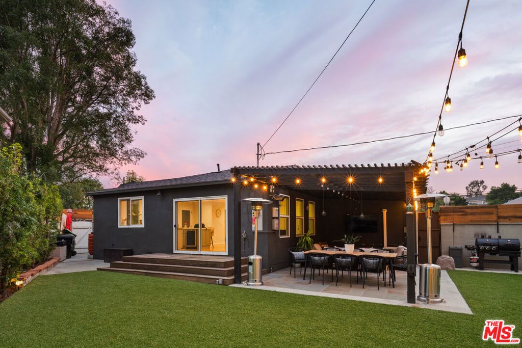 Photo of 5981 W 74th Street, Los Angeles, CA 90045 (MLS # 26669379)