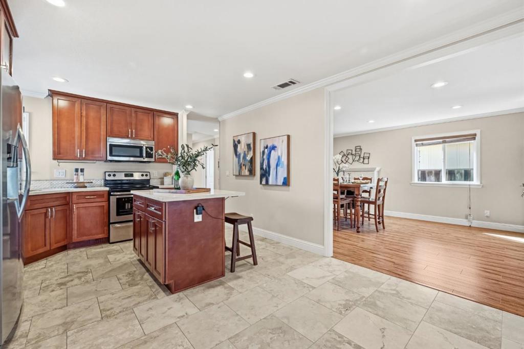 35421 Cleremont Drive