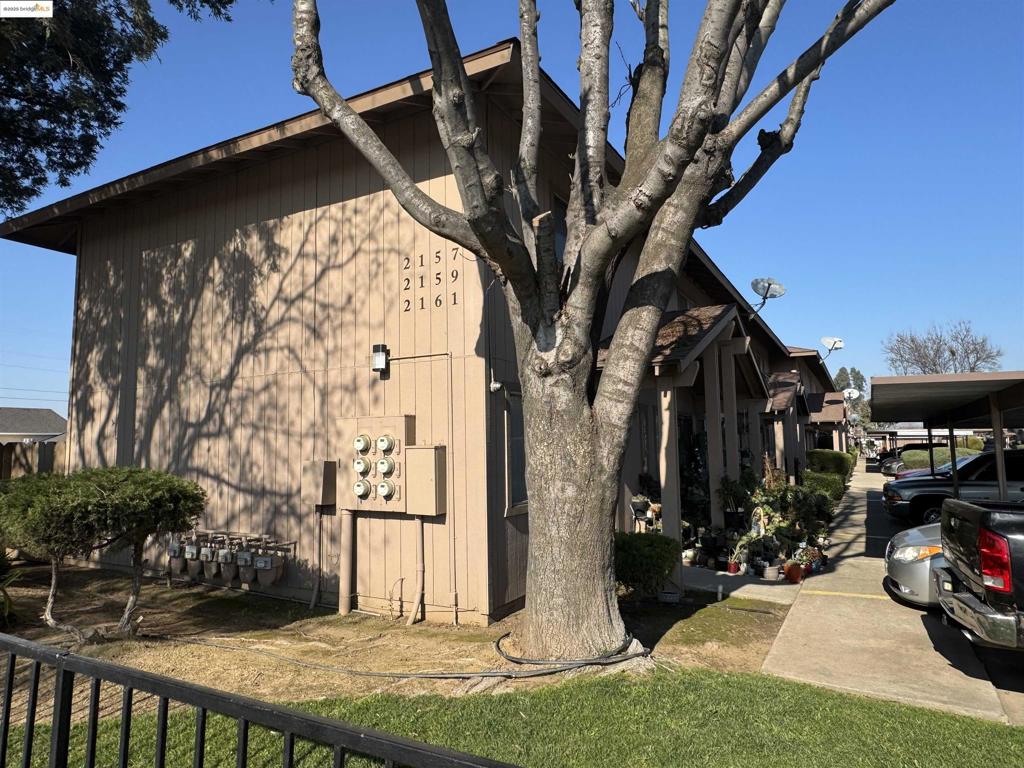 2157 Yosemite Pkwy