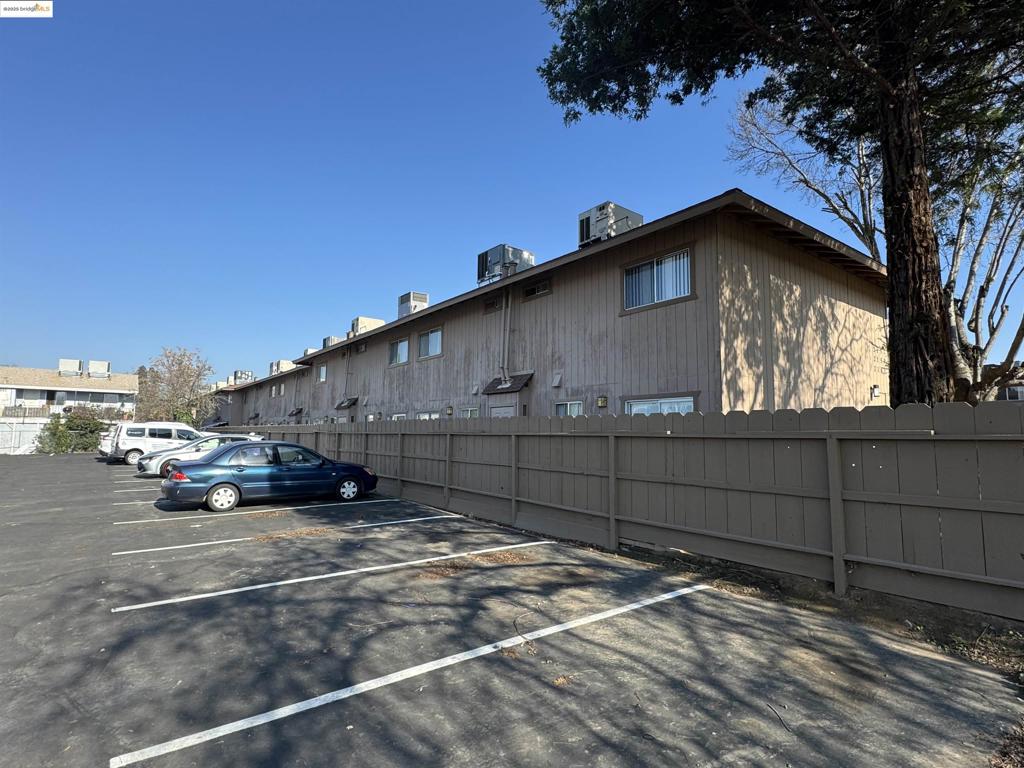 2157 Yosemite Pkwy