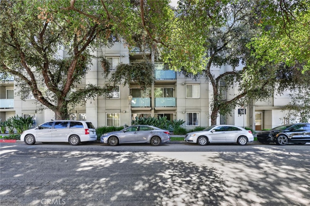 160 S Hudson Avenue 111