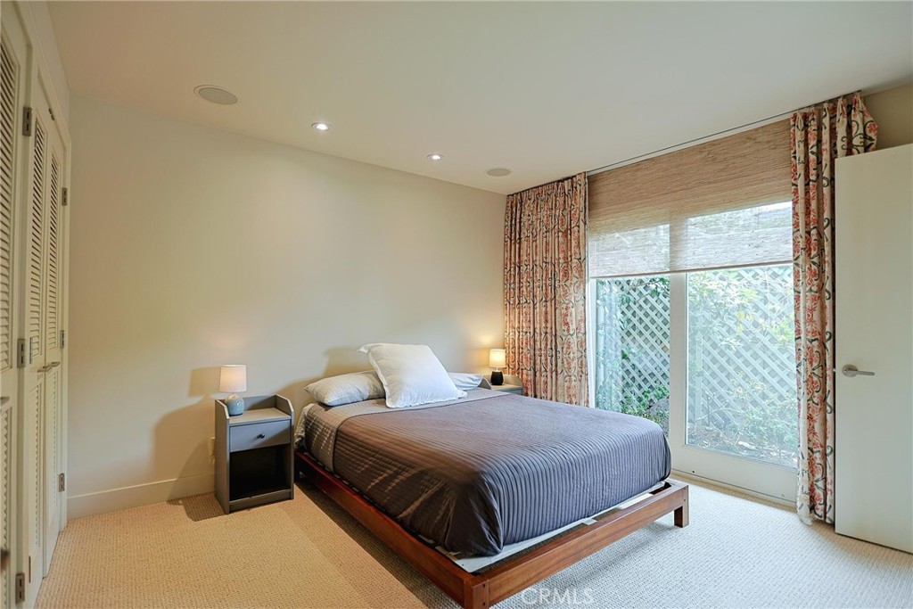 1289 Skyline Drive, Laguna Beach CA 92651 - Photo 34