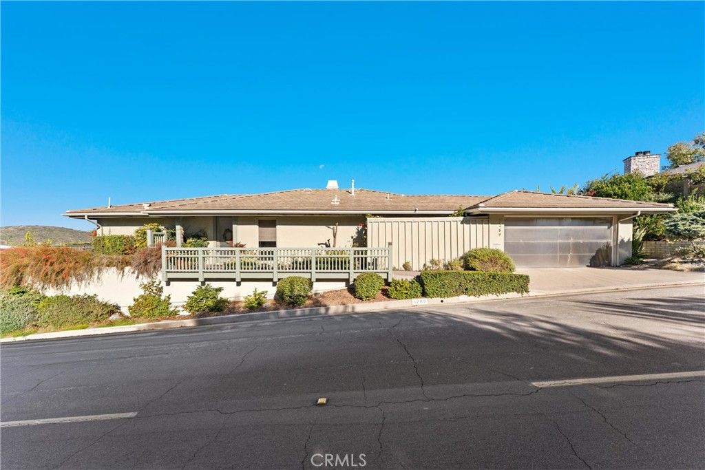 Photo of 1289 Skyline Drive, Laguna Beach, CA 92651 (MLS # OC25274509)