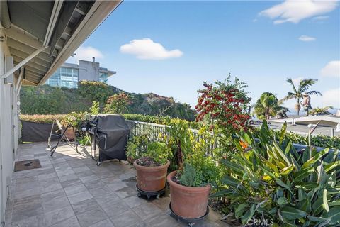 Tiny photo for 1289 Skyline Drive, Laguna Beach, CA 92651 (MLS # OC25274509)