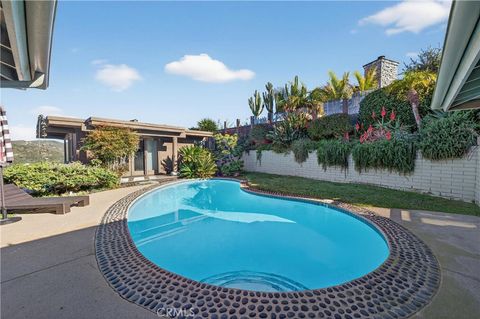 Tiny photo for 1289 Skyline Drive, Laguna Beach, CA 92651 (MLS # OC25274509)