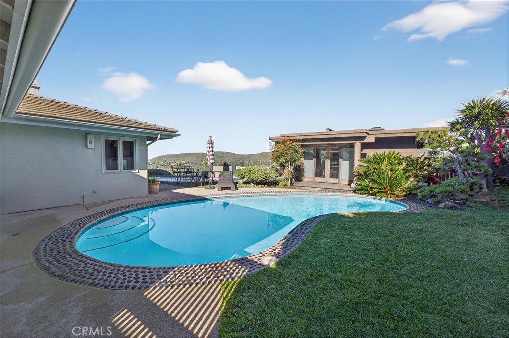 1289 Skyline Drive, Laguna Beach CA 92651 - Photo 57