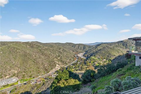 Tiny photo for 1289 Skyline Drive, Laguna Beach, CA 92651 (MLS # OC25274509)