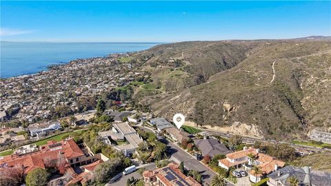 Tiny photo for 1289 Skyline Drive, Laguna Beach, CA 92651 (MLS # OC25274509)