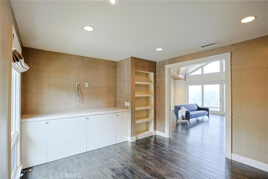 1289 Skyline Drive, Laguna Beach CA 92651 - Photo 32