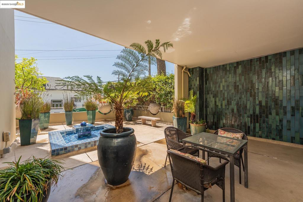 ADAMS POINT - Residential