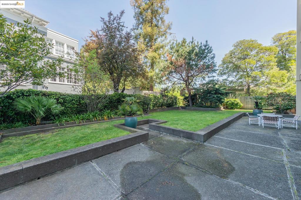 ADAMS POINT - Residential