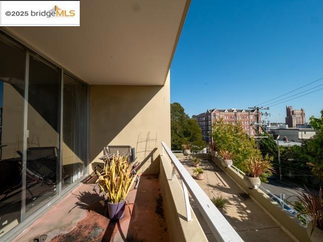 ADAMS POINT - Residential