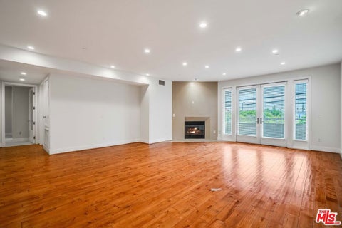 Photo of 1517 S Bentley Avenue #304, Los Angeles, CA 90025 (MLS # 26848031)